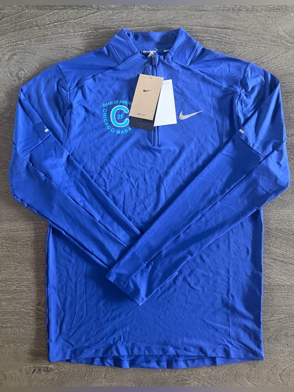 Nike Men’s Chicago Marathon 2025 Element Quarter Zip Long Sleeve Top